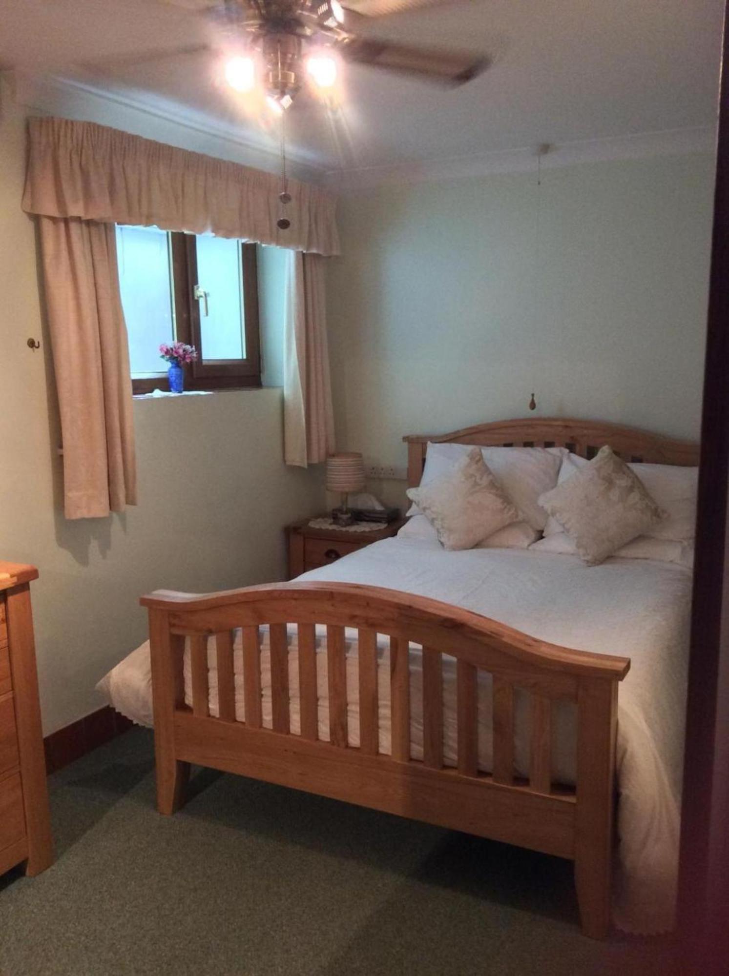 Room In Guest Room - Orchard Manor, Fore Street, Probus, Cornwall 트루로 외부 사진